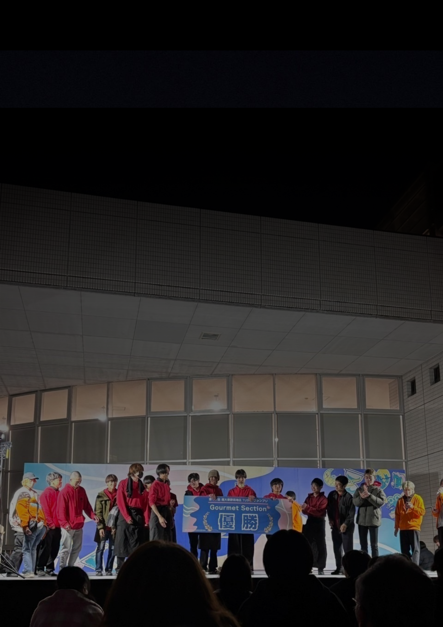 学生たちの仕込み風景・店舗イメージ